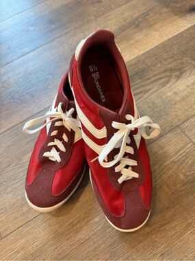 No Boundaries Red and White Women's Retro Runner Sneakers